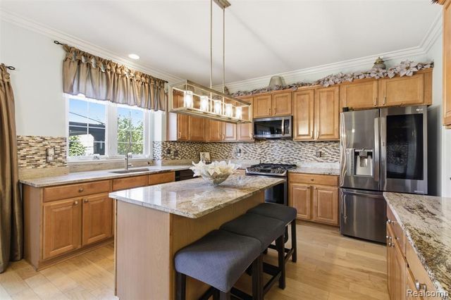 48879 Michaywe Drive, Macomb, MI 48044