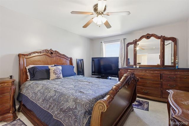48879 Michaywe Drive, Macomb, MI 48044