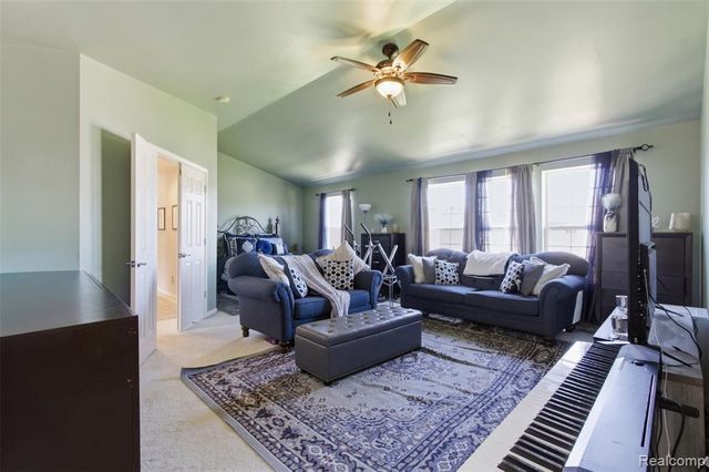48879 Michaywe Drive, Macomb, MI 48044