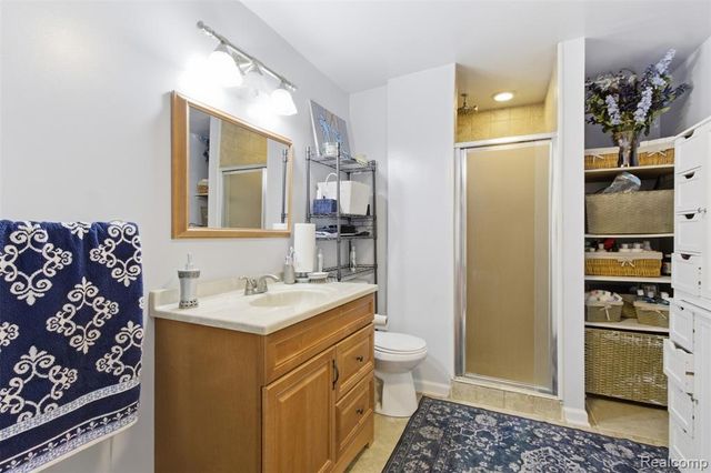 48879 Michaywe Drive, Macomb, MI 48044