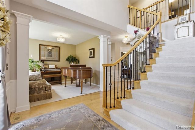 48879 Michaywe Drive, Macomb, MI 48044