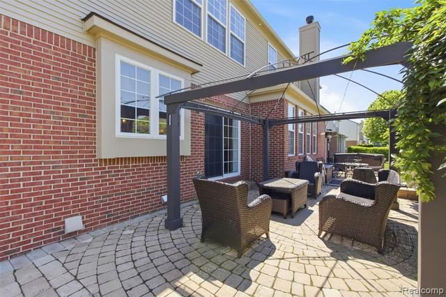 48879 Michaywe Drive, Macomb, MI 48044