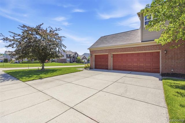 48879 Michaywe Drive, Macomb, MI 48044
