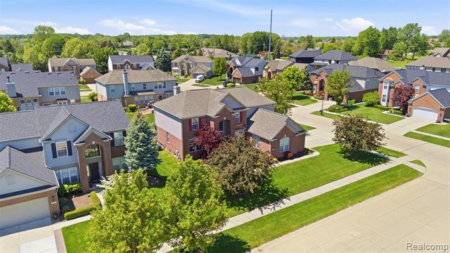 48879 Michaywe Drive, Macomb, MI 48044