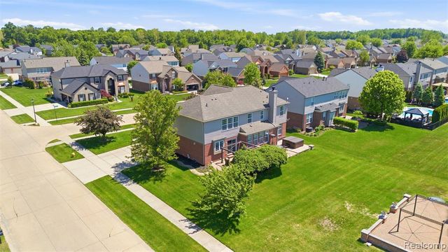 48879 Michaywe Drive, Macomb, MI 48044