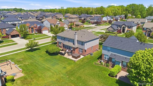 48879 Michaywe Drive, Macomb, MI 48044