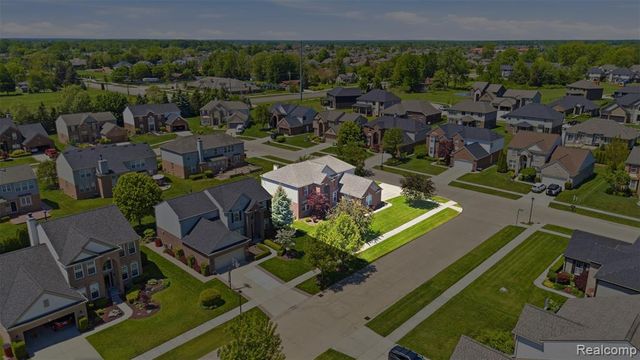 48879 Michaywe Drive, Macomb, MI 48044