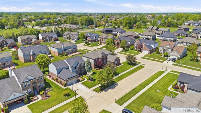 48879 Michaywe Drive, Macomb, MI 48044