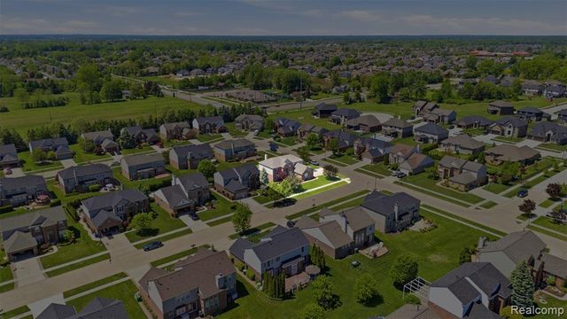 48879 Michaywe Drive, Macomb, MI 48044
