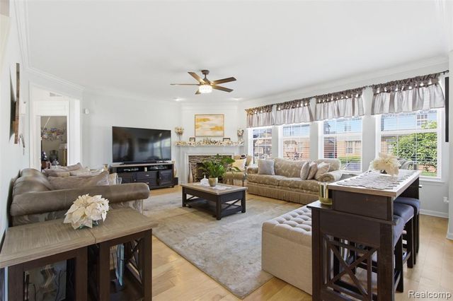 48879 Michaywe Drive, Macomb, MI 48044