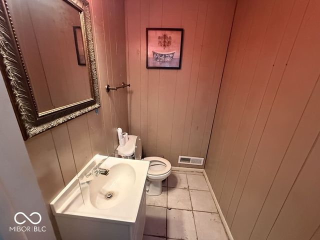 2506 E 8th Street, Anderson, IN 46012