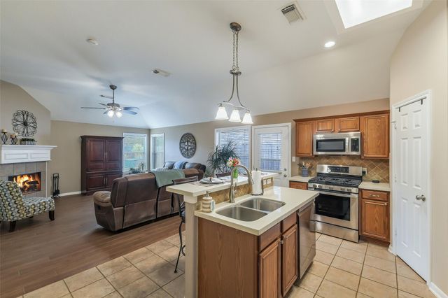 18711 Unity Candle Trail, Spring, TX 77388