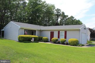 73 HUNTINGTON DR, Southampton, NJ 08088