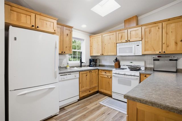 1008 Gem Avenue, Wisconsin Dells, WI 53965