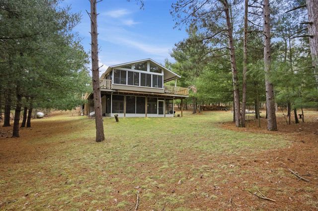 1008 Gem Avenue, Wisconsin Dells, WI 53965