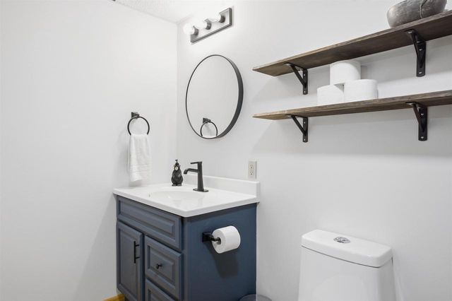 1008 Gem Avenue, Wisconsin Dells, WI 53965