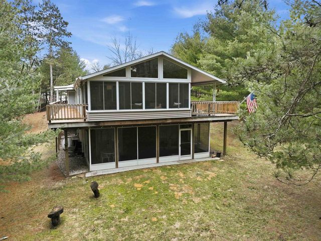 1008 Gem Avenue, Wisconsin Dells, WI 53965