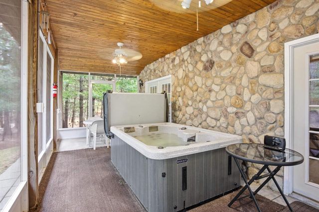 1008 Gem Avenue, Wisconsin Dells, WI 53965