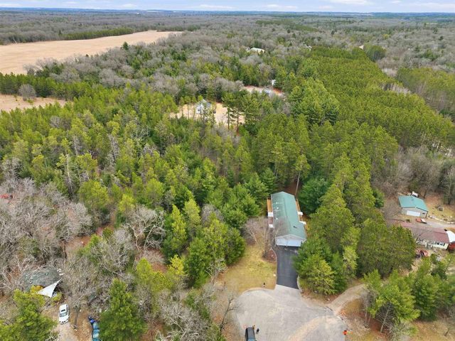 1008 Gem Avenue, Wisconsin Dells, WI 53965