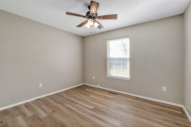 804 S Jonathan Avenue, Springfield, MO 65802