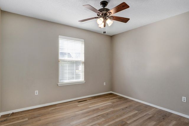 804 S Jonathan Avenue, Springfield, MO 65802