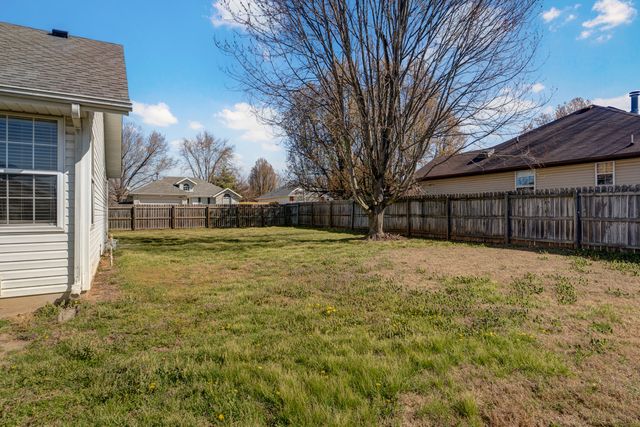 804 S Jonathan Avenue, Springfield, MO 65802