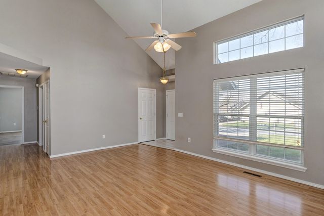 804 S Jonathan Avenue, Springfield, MO 65802