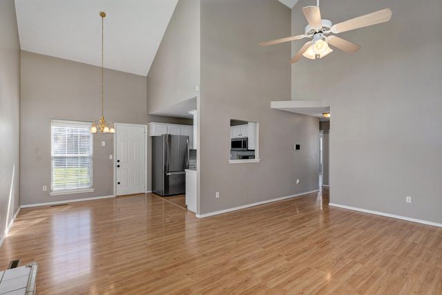 804 S Jonathan Avenue, Springfield, MO 65802