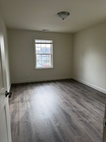 55 Everit Ave A, Framingham, MA 01701