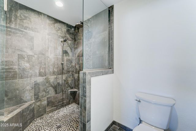 1938 E GREENWAY Drive, Tempe, AZ 85282