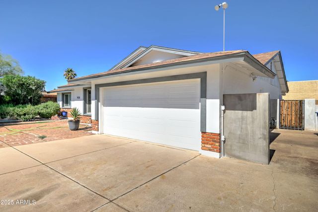 1938 E GREENWAY Drive, Tempe, AZ 85282