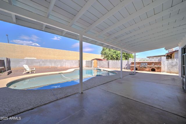 1938 E GREENWAY Drive, Tempe, AZ 85282