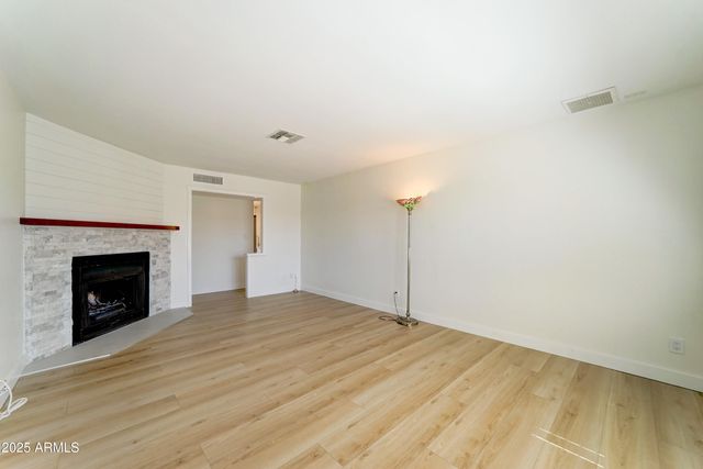 1938 E GREENWAY Drive, Tempe, AZ 85282