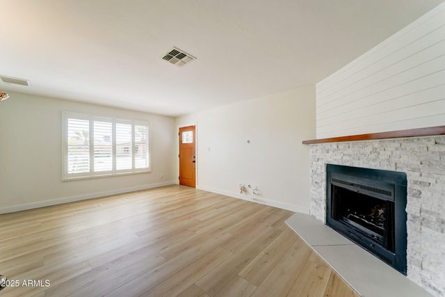 1938 E GREENWAY Drive, Tempe, AZ 85282