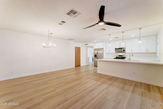 1938 E GREENWAY Drive, Tempe, AZ 85282