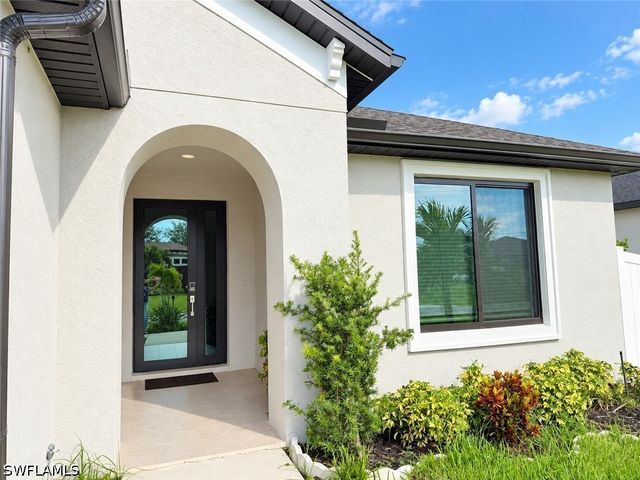 133 SW 33rd PL, Cape Coral, FL 33991