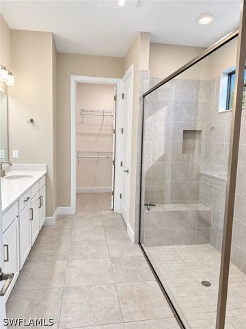 133 SW 33rd PL, Cape Coral, FL 33991