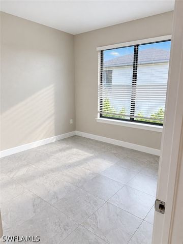 133 SW 33rd PL, Cape Coral, FL 33991