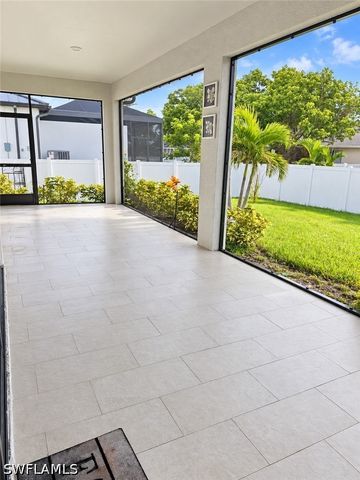 133 SW 33rd PL, Cape Coral, FL 33991