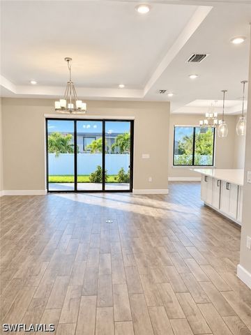 133 SW 33rd PL, Cape Coral, FL 33991