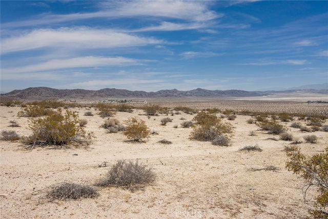 6789 La Brisa Drive, Joshua Tree, CA 92252