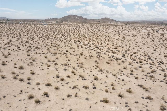 6789 La Brisa Drive, Joshua Tree, CA 92252