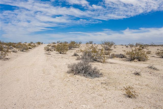 6789 La Brisa Drive, Joshua Tree, CA 92252