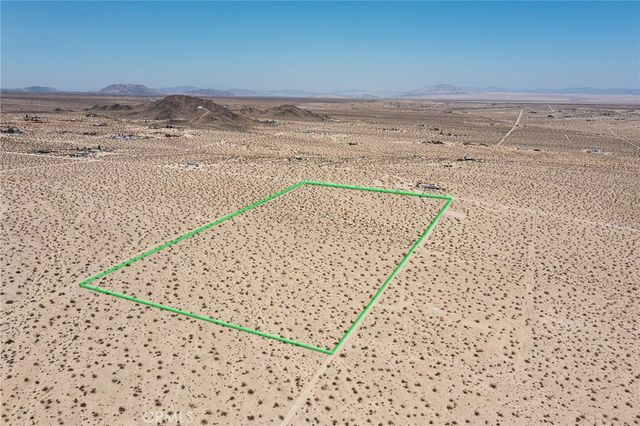 6789 La Brisa Drive, Joshua Tree, CA 92252