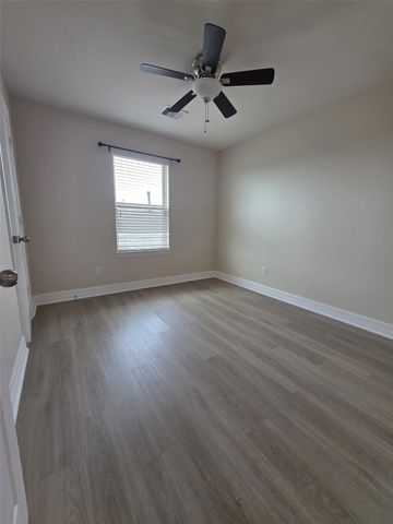 9734 Vanessa Glen Court, Houston, TX 77044