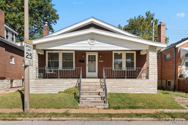 6627 Arsenal Street, St Louis, MO 63139
