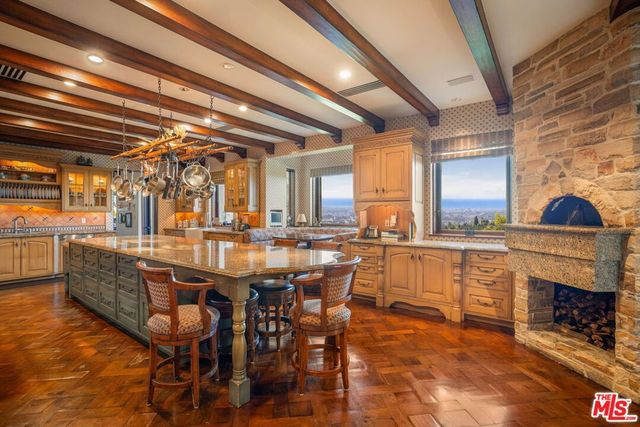 1101 Bel Air Place, Los Angeles, CA 90077