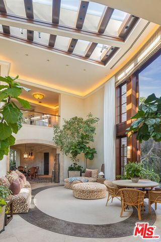 1101 Bel Air Place, Los Angeles, CA 90077