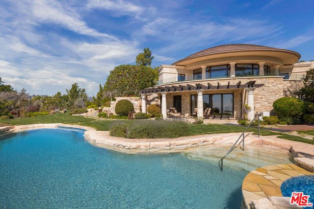 1101 Bel Air Place, Los Angeles, CA 90077