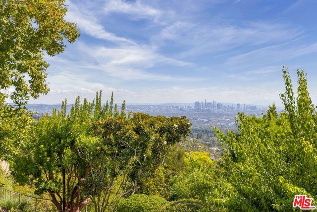 1101 Bel Air Place, Los Angeles, CA 90077